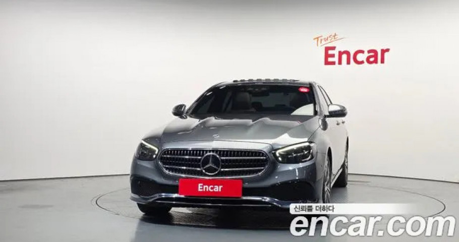 Mercedes-Benz E-Class 