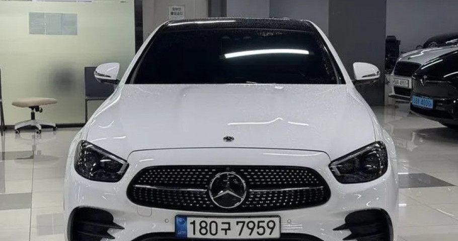 Mercedes-Benz E-Class 