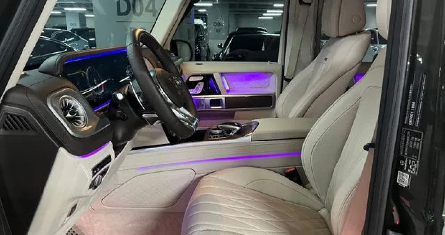 Mercedes-Benz G-Class 