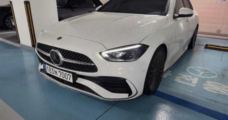 Mercedes-Benz C-Class 