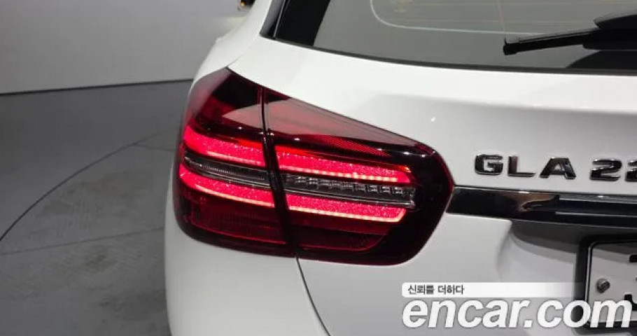 Mercedes-Benz Gla-Class 