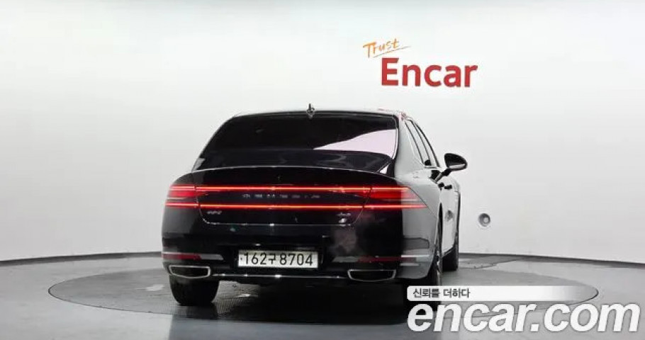 Genesis G90 