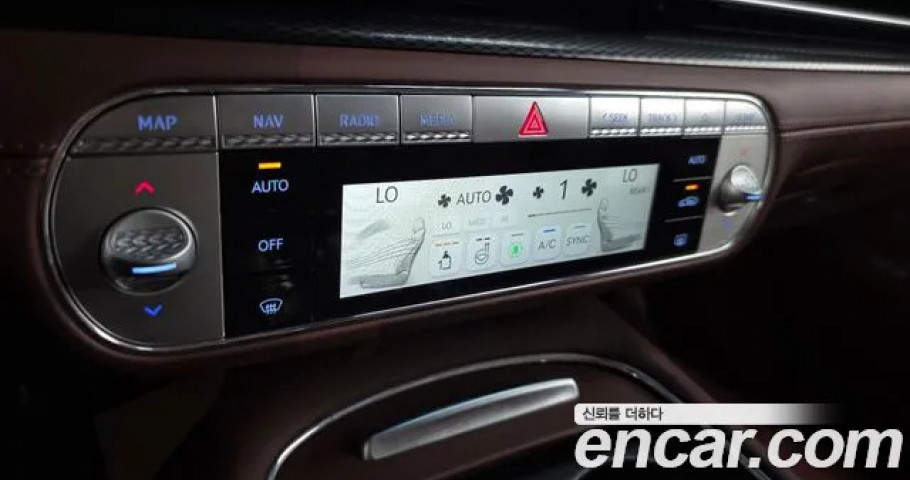 Genesis G90 