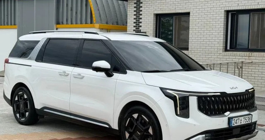 Kia Carnival 