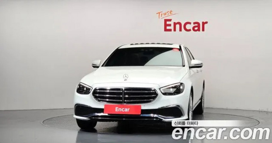 Mercedes-Benz E-Class 