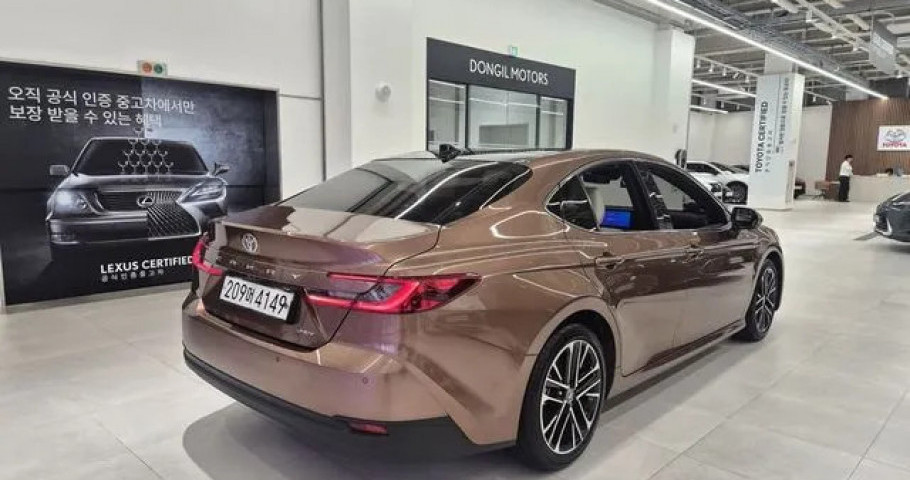 Toyota Camry 