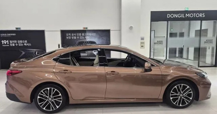 Toyota Camry 