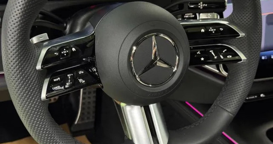 Mercedes-Benz E-Class 