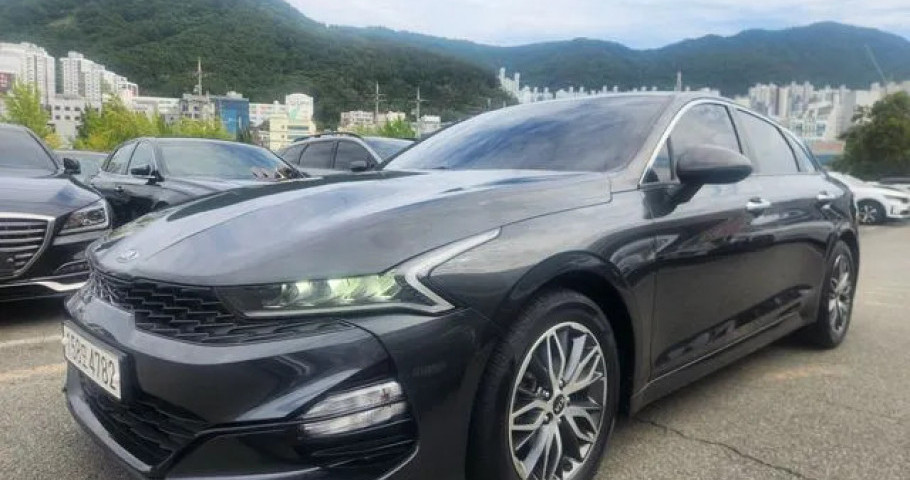 Kia K5 