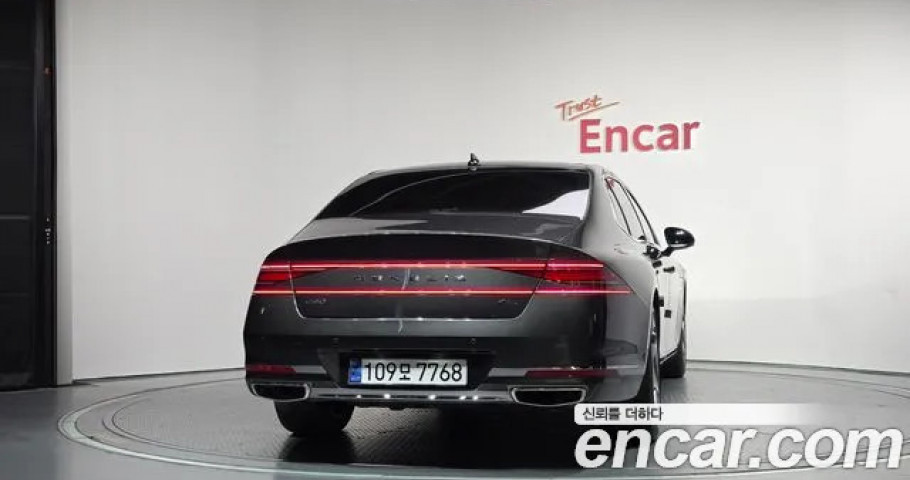 Genesis G90 