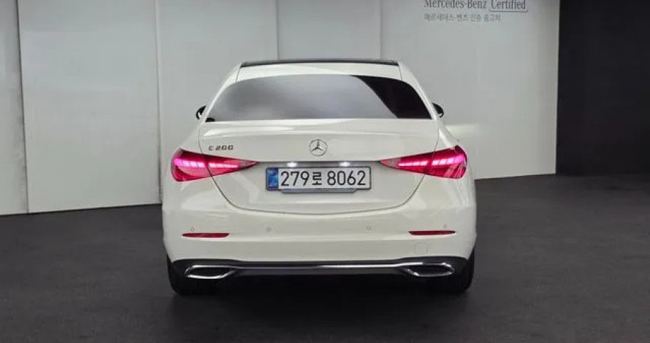 Mercedes-Benz C-Class 