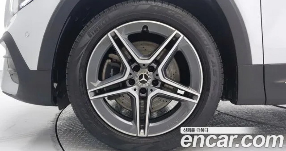 Mercedes-Benz Glb-Class 