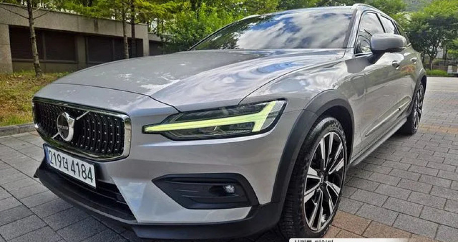 Volvo V60 