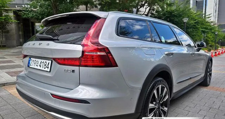 Volvo V60 