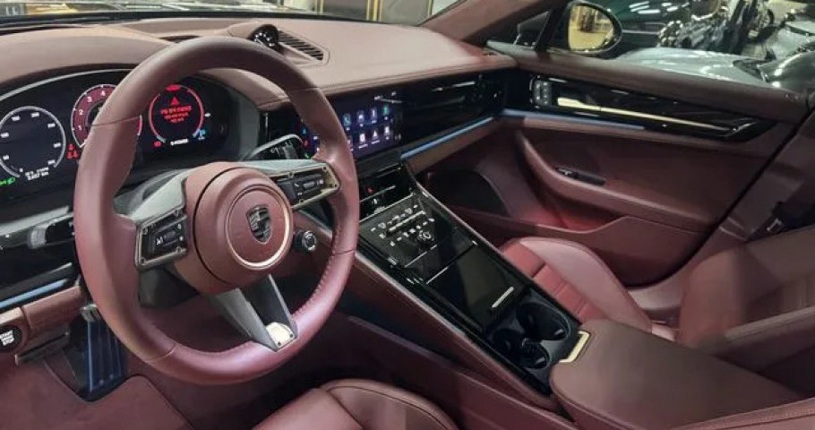 Porsche Panamera 