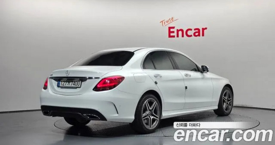 Mercedes-Benz C-Class 