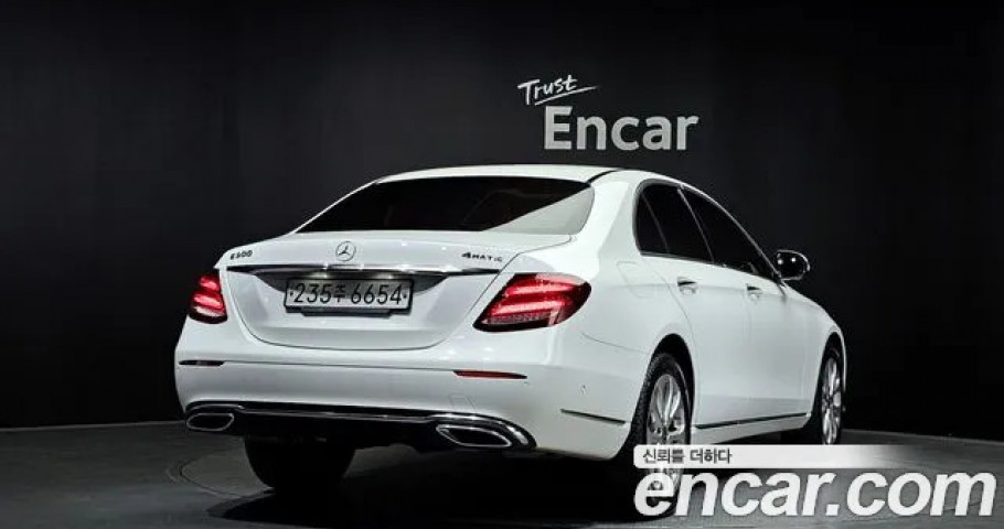 Mercedes-Benz E-Class 