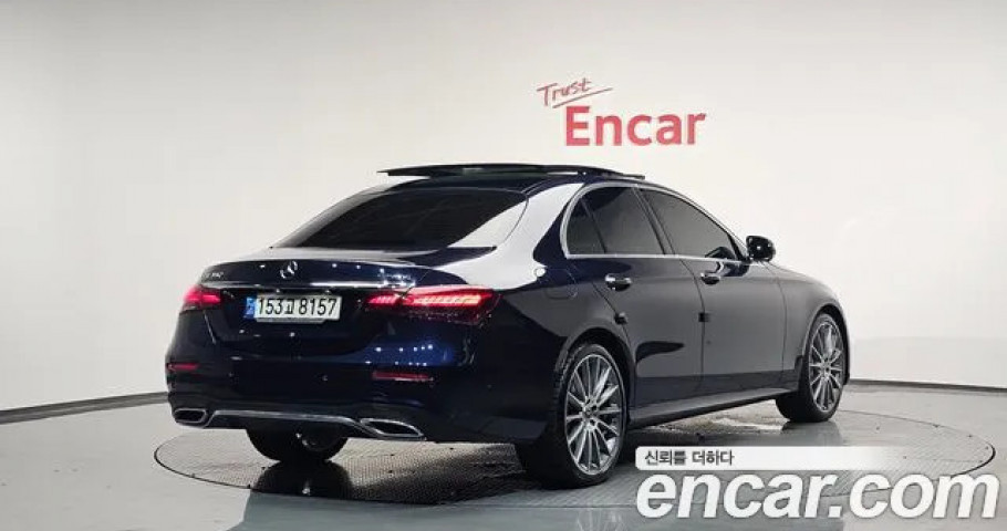 Mercedes-Benz E-Class 