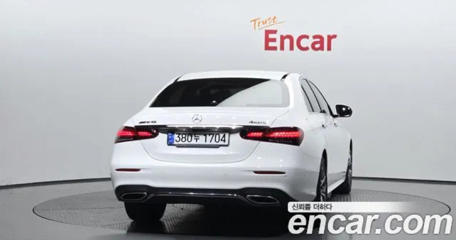 Mercedes-Benz E-Class 