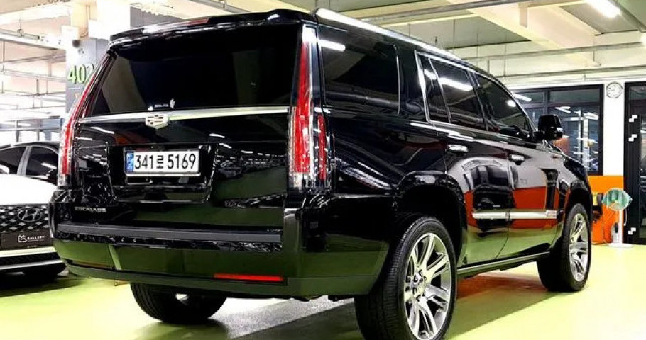 Cadillac Escalade 