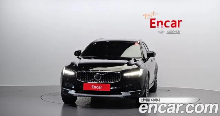 Volvo V90 
