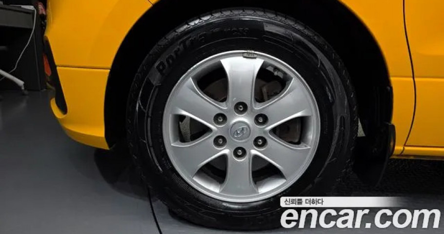 Hyundai Starex 