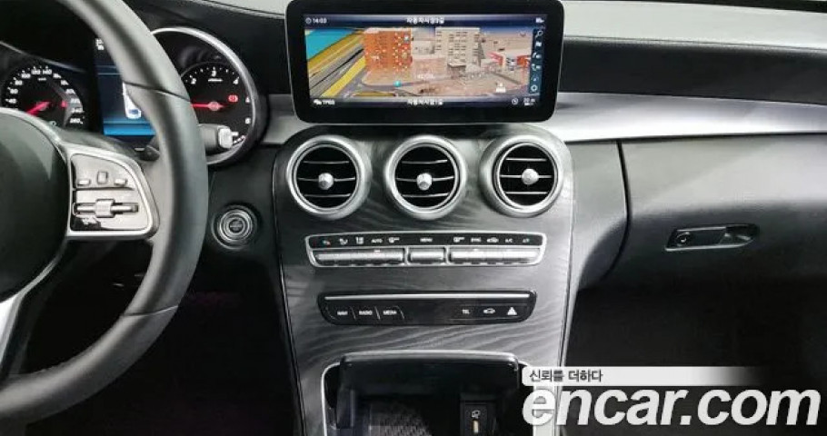 Mercedes-Benz C-Class 