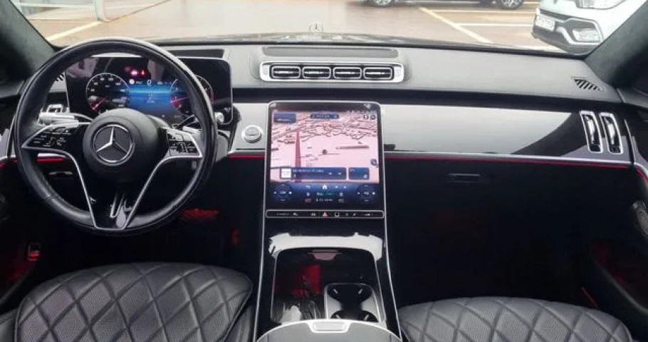 Mercedes-Benz S-Class 