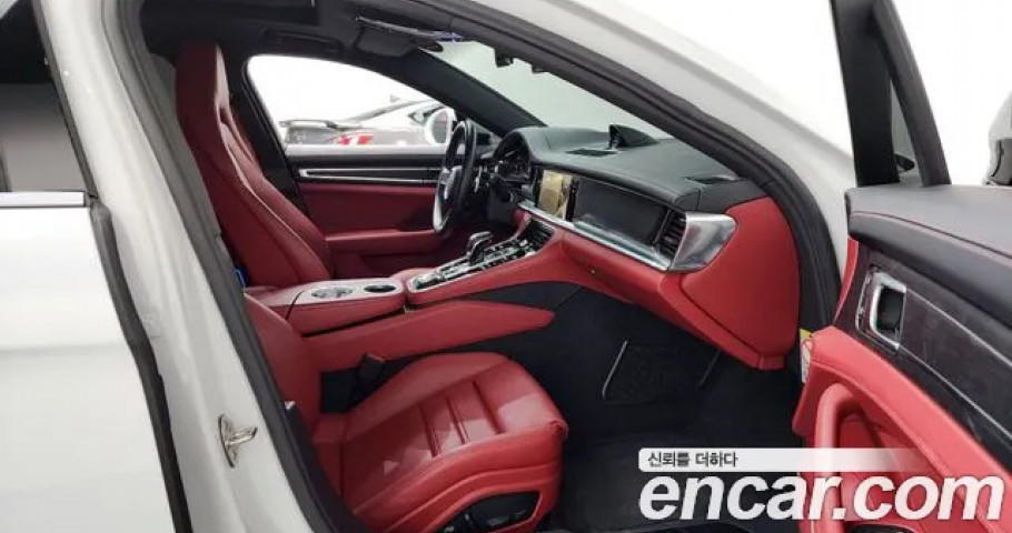 Porsche Panamera 