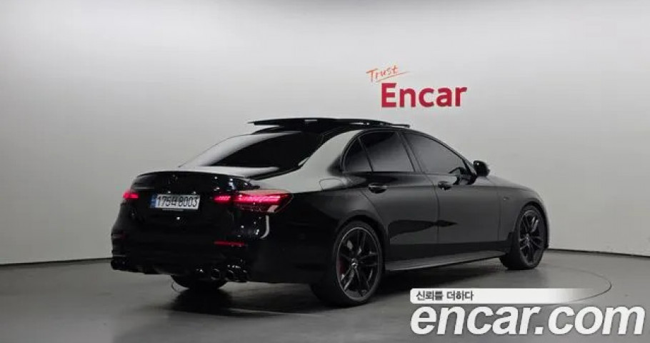 Mercedes-Benz E-Class 