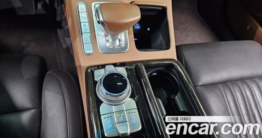 Genesis G90 