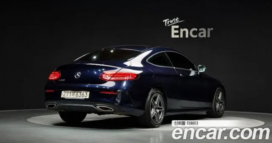 Mercedes-Benz C-Class 