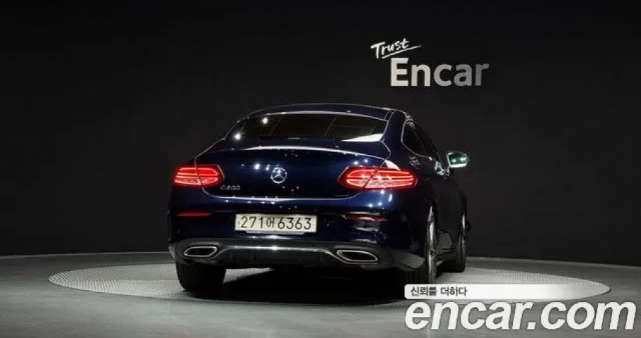 Mercedes-Benz C-Class 