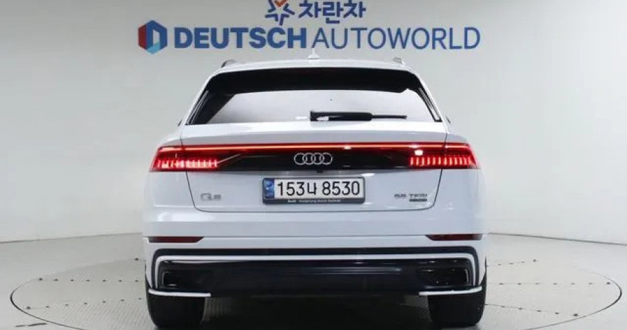 Audi Q8 