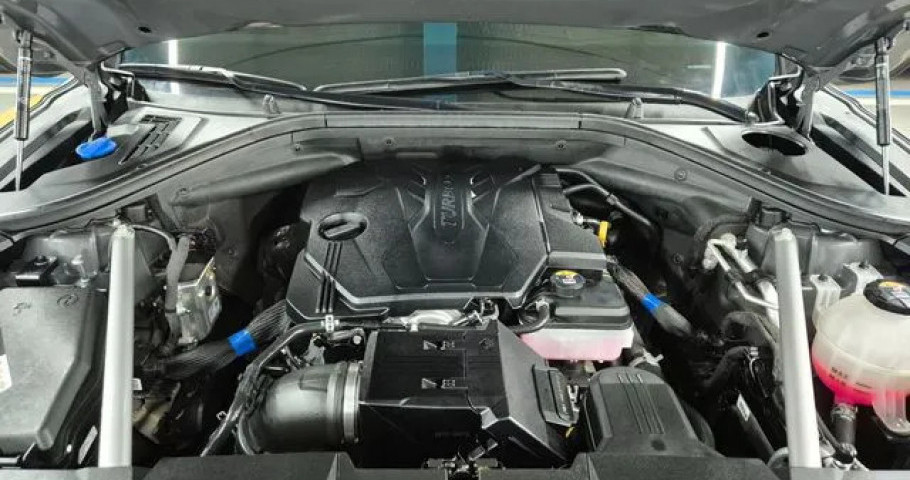Genesis Gv70 