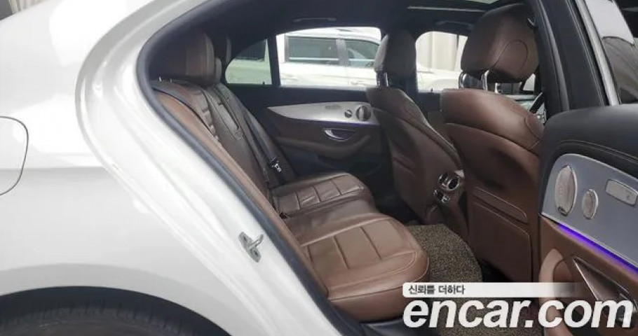 Mercedes-Benz E-Class 