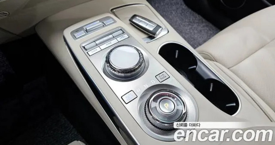 Genesis Gv70 