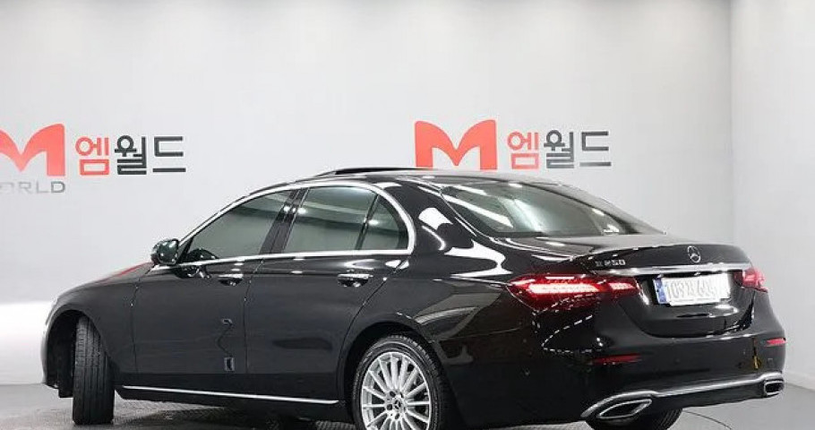 Mercedes-Benz E-Class 