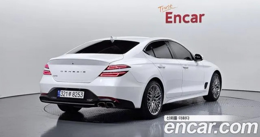Genesis G70 