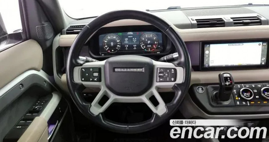 Land Rover Defender 