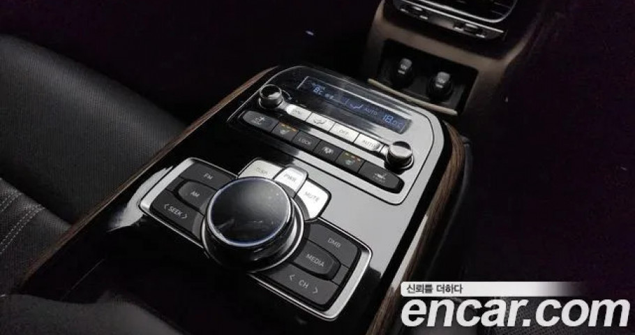 Genesis G90 