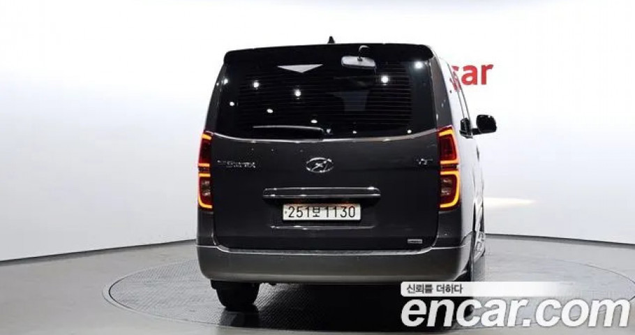 Hyundai Starex 