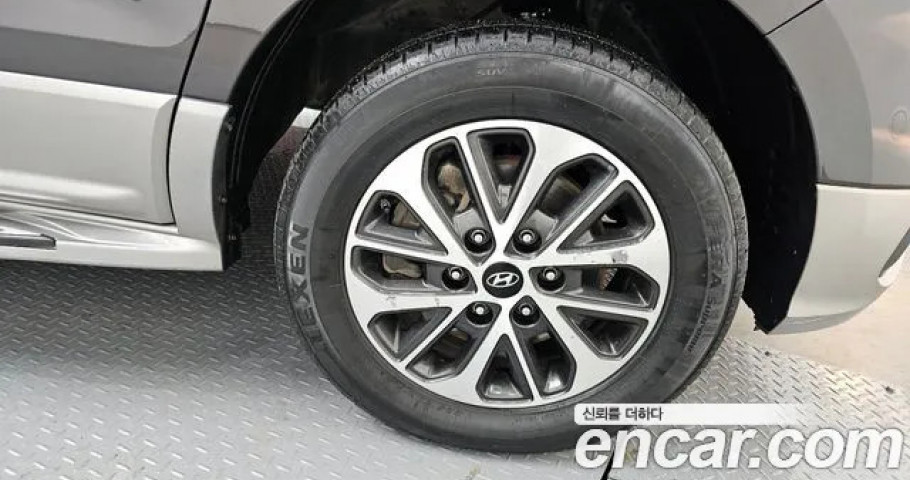 Hyundai Starex 