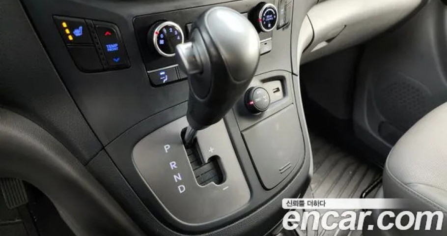 Hyundai Starex 
