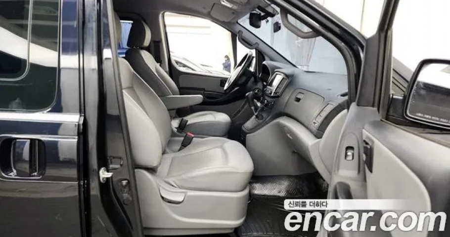Hyundai Starex 