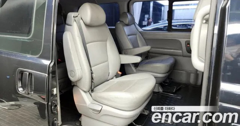 Hyundai Starex 