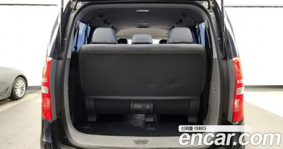 Hyundai Starex 