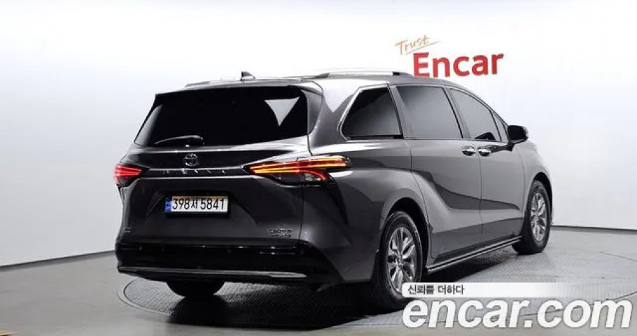 Toyota Sienna 