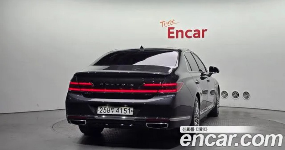 Genesis G90 