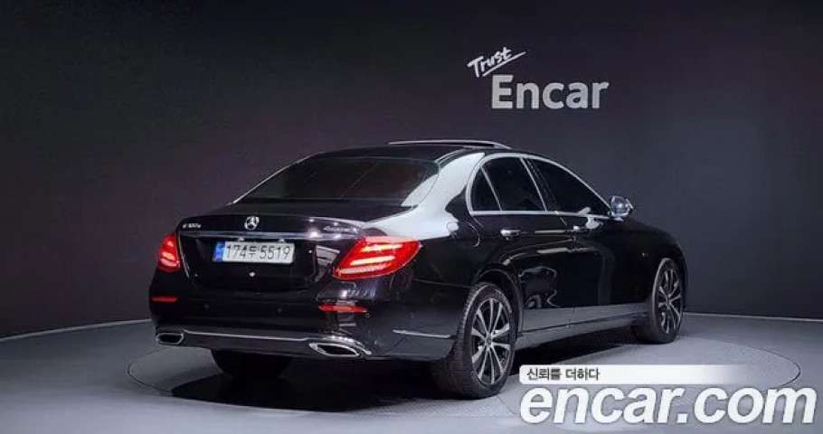 Mercedes-Benz E-Class 